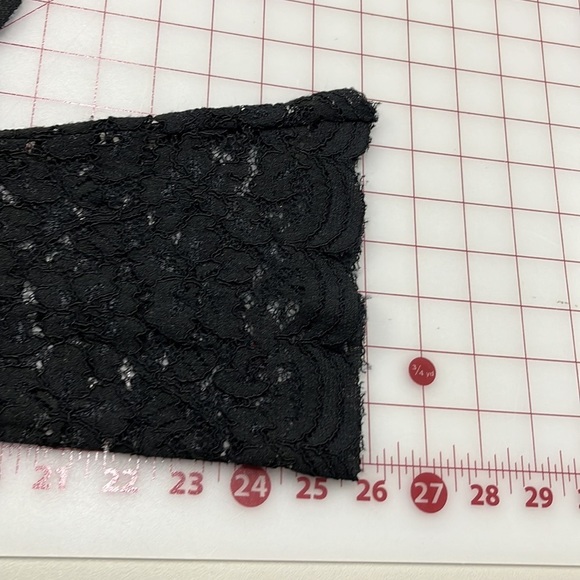 DIANE VON FURSTENBERG Gadie Dark Romance Black Lace Keyhole Party Blouse SZ 4 - Picture 12 of 16